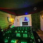 La Creche Romantique Apartment